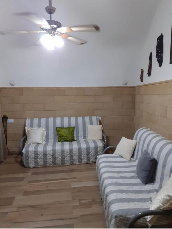 モノーポリCasa Emiliaアパートメント エクステリア 写真